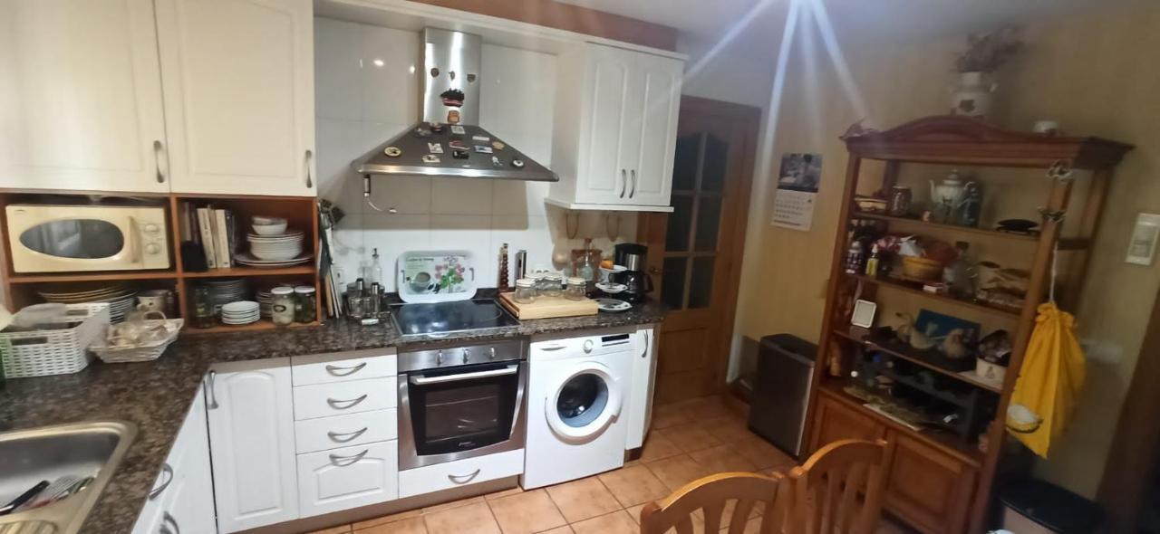 Vivienda El Olivo con piscina privada y jardín. Ayegui Exterior foto