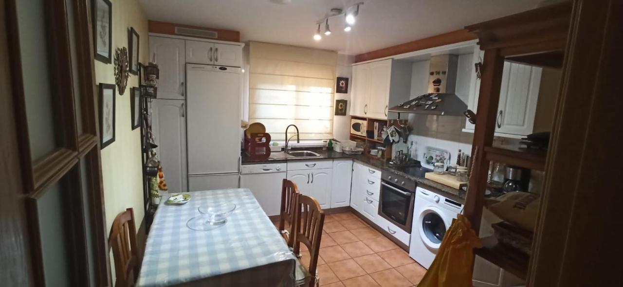 Vivienda El Olivo con piscina privada y jardín. Ayegui Exterior foto